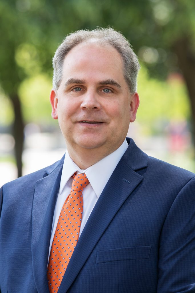 scott kemp headshot